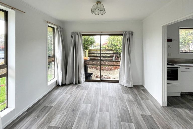 Photo of property in 6a Woodfield Avenue, Roslyn, Palmerston North, 4414