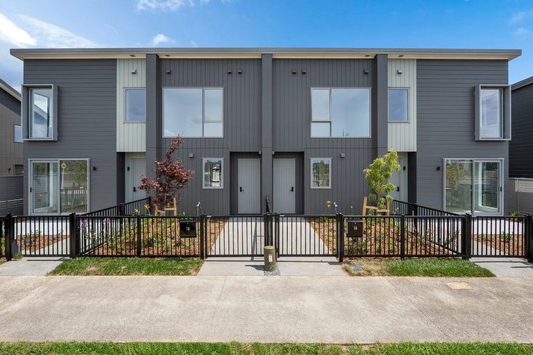 Photo of property in 4 Wintergarden Avenue, Rosehill, 2113