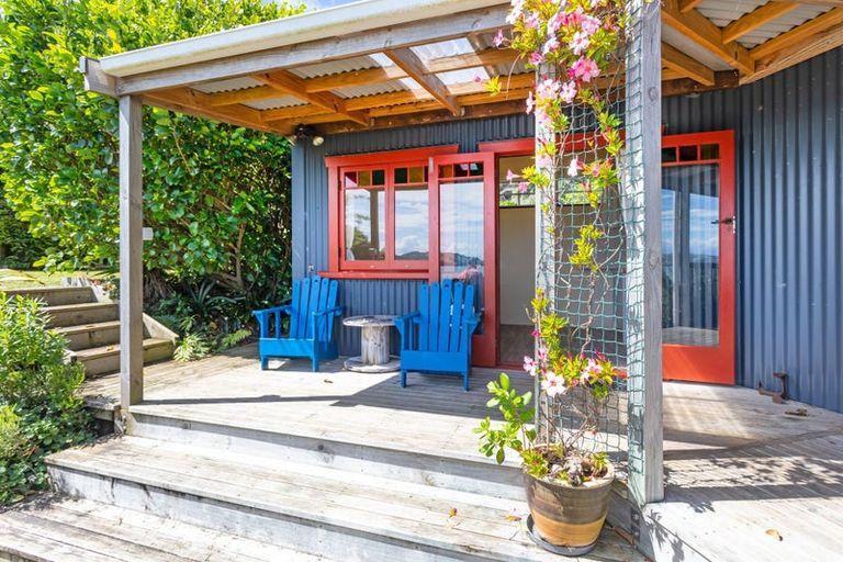 Photo of property in 75 Harbour View Road, Coromandel, 3581