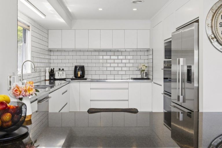 Photo of property in 358 Lake Terrace, Two Mile Bay, Taupo, 3330