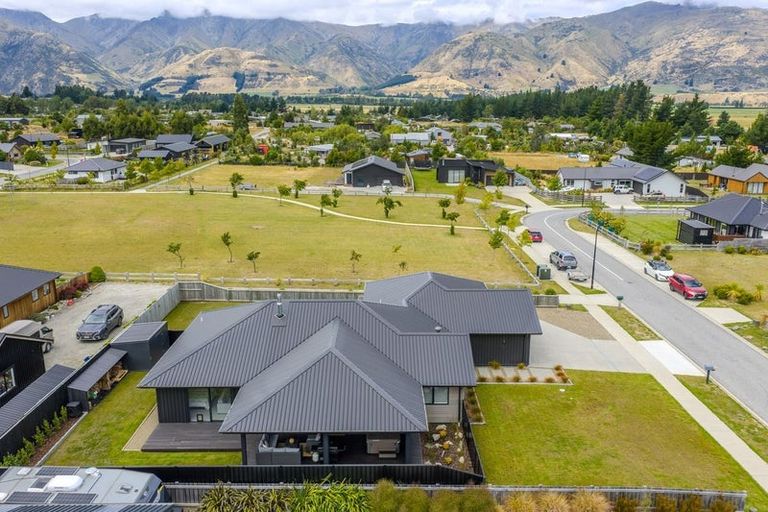 Photo of property in 7 Dingle Street, Lake Hawea, 9382