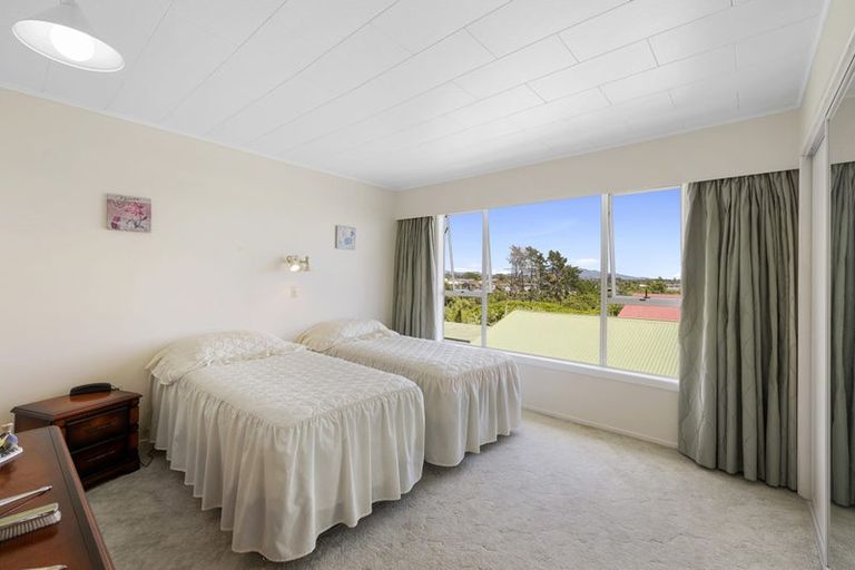 Photo of property in 230 Mangorei Road, Merrilands, New Plymouth, 4312