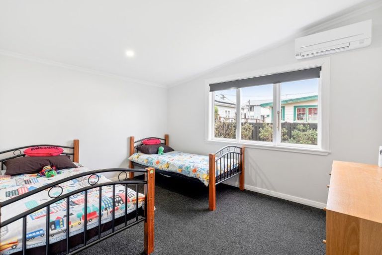 Photo of property in 5 Mason Street, Moera, Lower Hutt, 5010