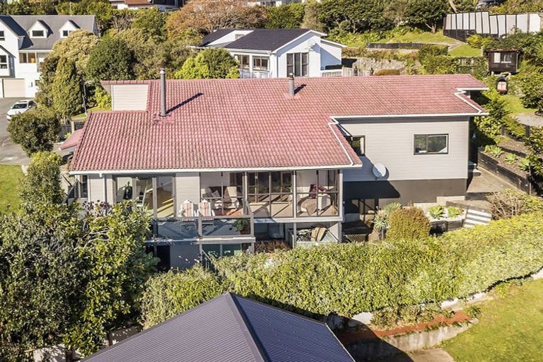 Photo of property in 17 Langwell Place, Papakowhai, Porirua, 5024