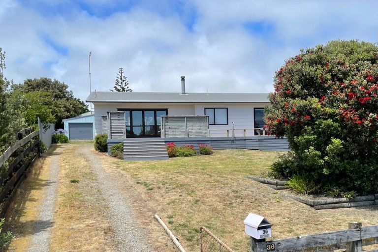 Photo of property in 36 Kahukura Avenue, Waitarere Beach, Levin, 5510