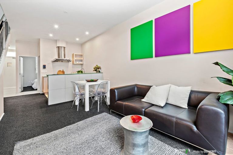 Photo of property in Hb Apartments, 2/3 Holland Street, Te Aro, Wellington, 6011