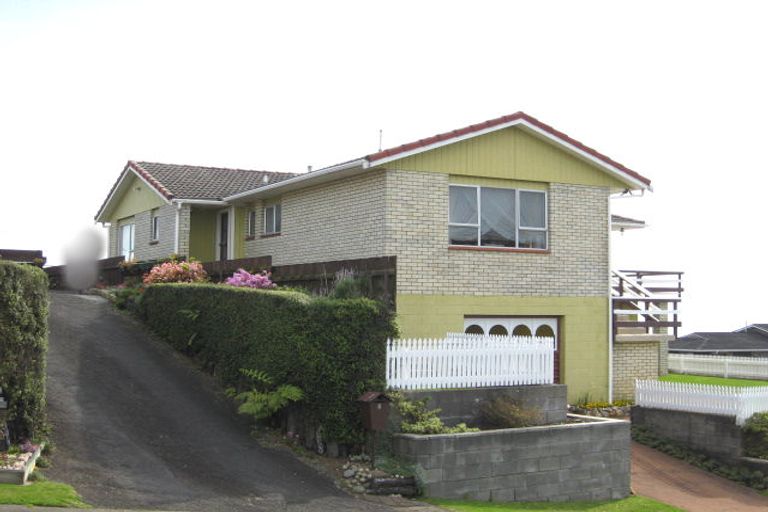 Photo of property in 4a Renown Place, Spotswood, New Plymouth, 4310
