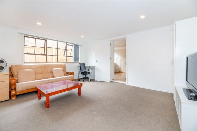 Photo of property in 29 Stott Avenue, Birkdale, Auckland, 0626