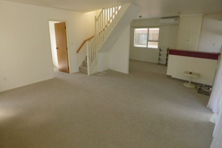 Photo of property in 7/4 Taylor Street, Blockhouse Bay, Auckland, 0600