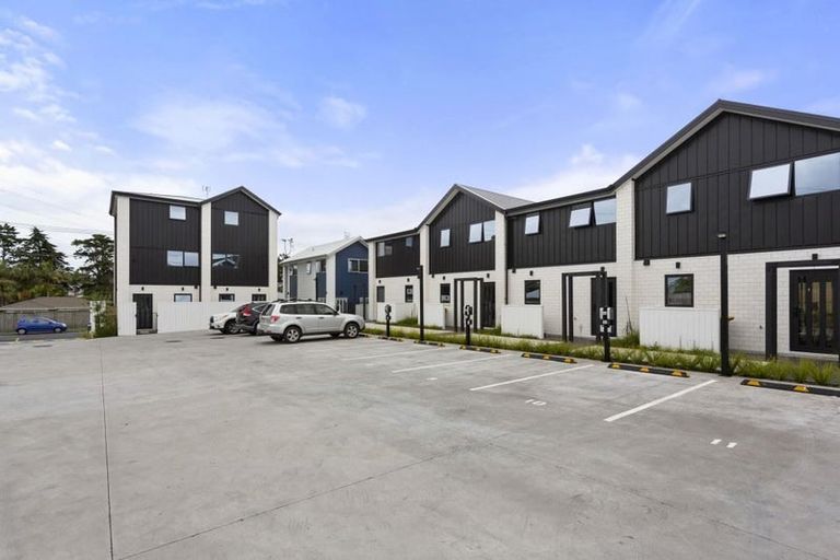 Photo of property in 7/21 Titoki Street, Te Atatu Peninsula, Auckland, 0610