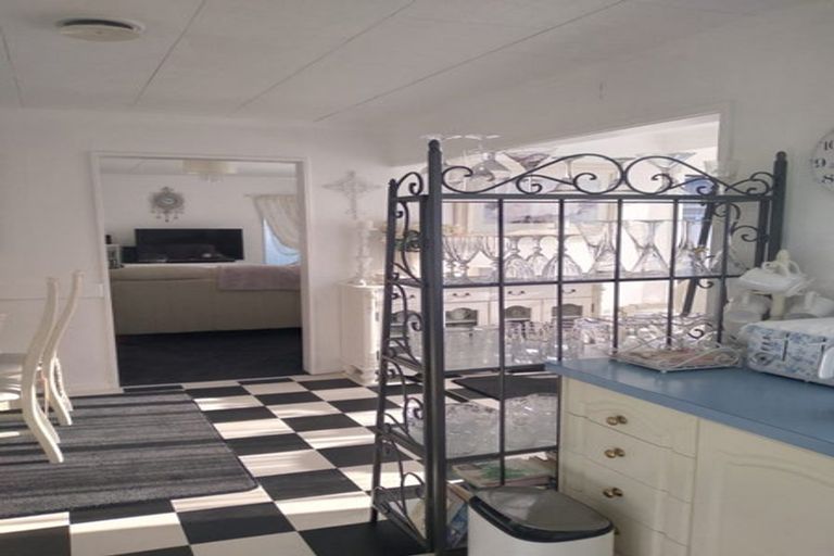 Photo of property in 10a Rira Street, Marton, 4710