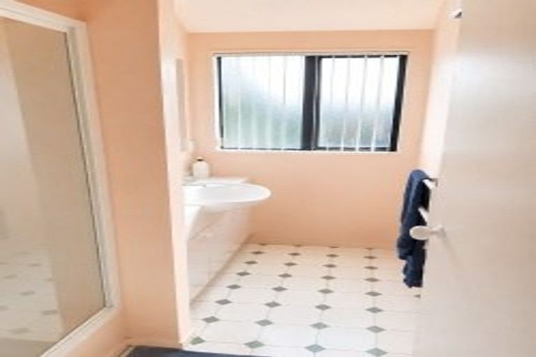 Photo of property in 74 Mandeville Street, Riccarton, Christchurch, 8011
