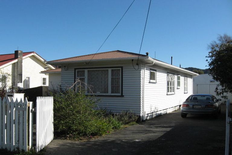 Photo of property in 131 Moohan Street, Wainuiomata, Lower Hutt, 5014