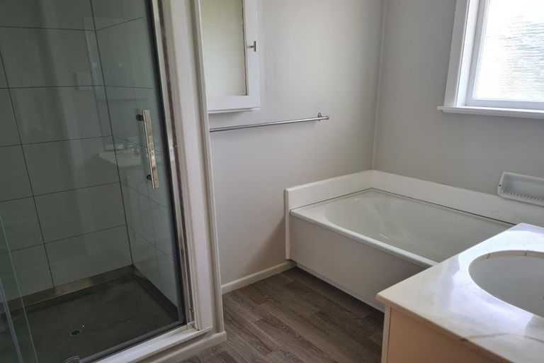 Photo of property in 49 Wavell Crescent, Lansdowne, Masterton, 5810