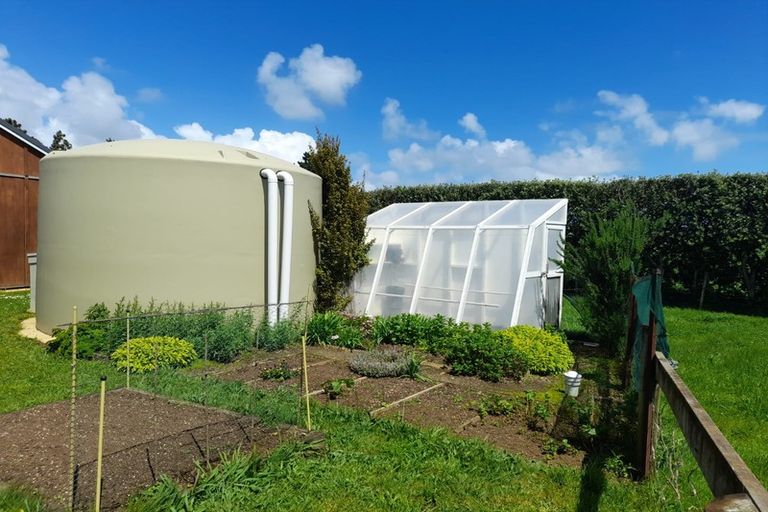 Photo of property in 84 Kidd Road, Waiuku, 2682