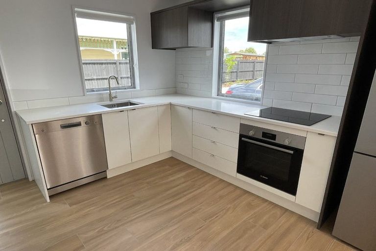 Photo of property in 2/111 Osborne Street, Waltham, Christchurch, 8011