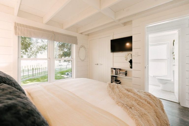 Photo of property in 216 Rowes Road, Hunterville, 4785