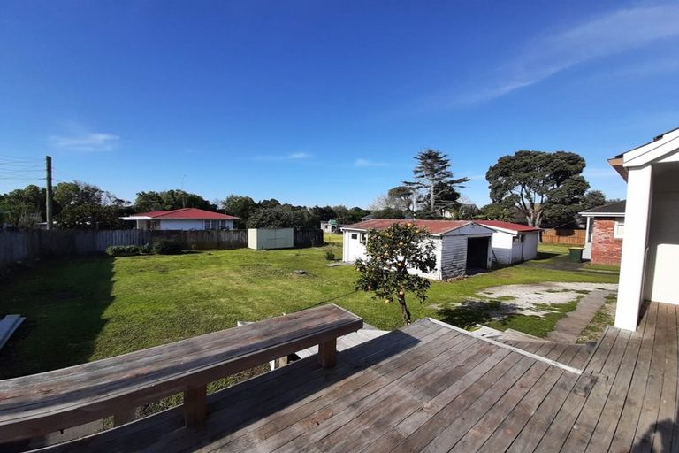 Photo of property in 26 Crawford Avenue, Mangere Bridge, Auckland, 2022