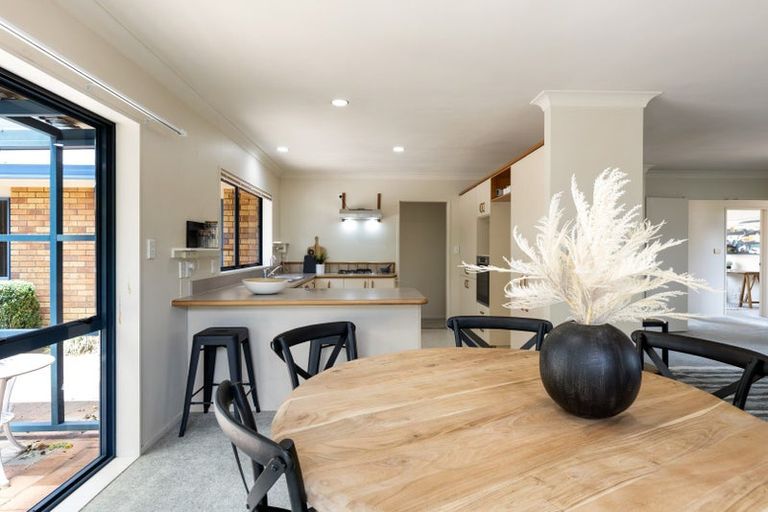 Photo of property in 22 Bouverie Crescent, Flagstaff, Hamilton, 3210