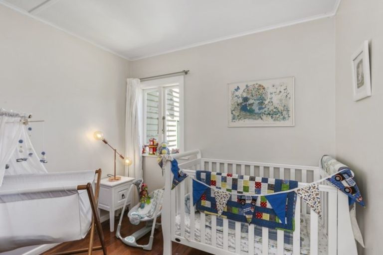 Photo of property in 27 Monowai Road, Johnsonville, Wellington, 6037