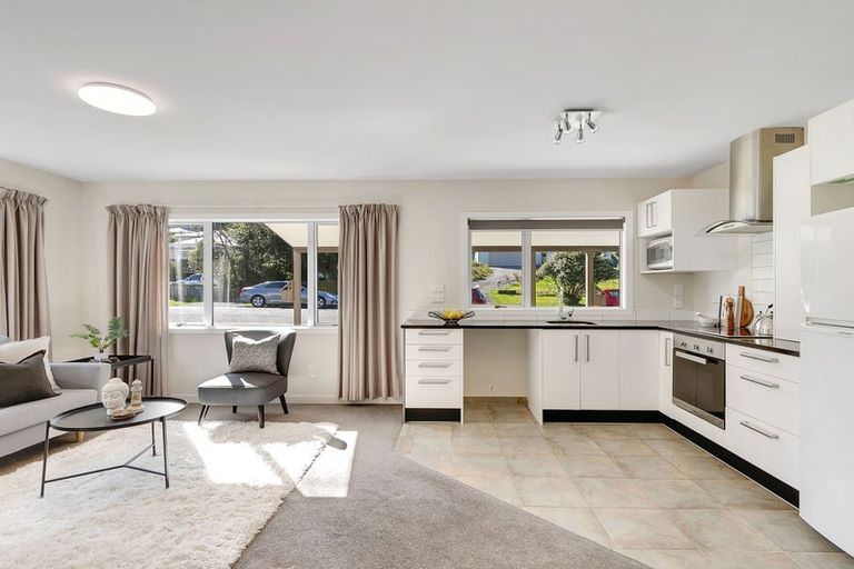 Photo of property in 2/19 Ranui Terrace, Tawa, Wellington, 5028