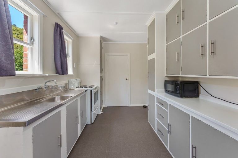 Photo of property in 51 Wilkie Crescent, Naenae, Lower Hutt, 5011