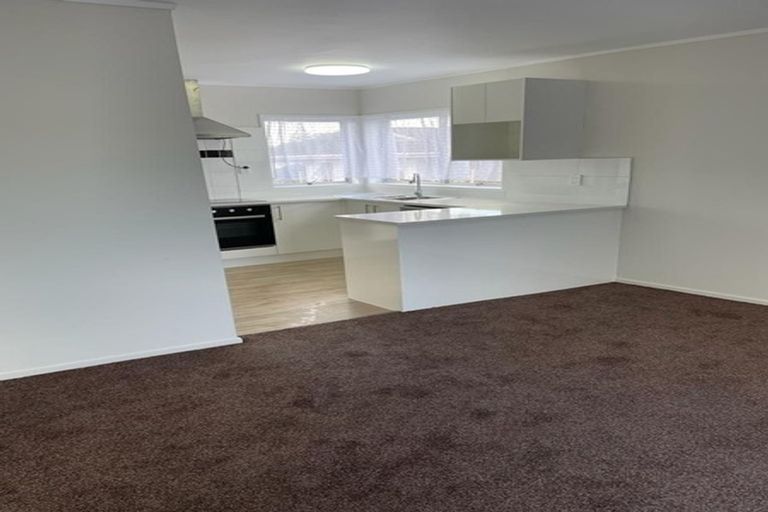 Photo of property in 1/29 Lane Road, Weymouth, Auckland, 2103