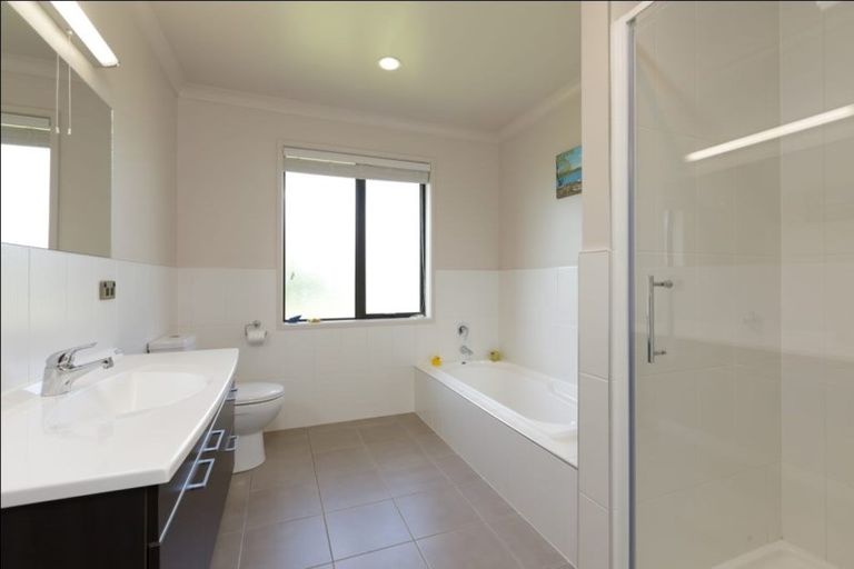 Photo of property in 16 Harakeke Place, Redwoodtown, Blenheim, 7201