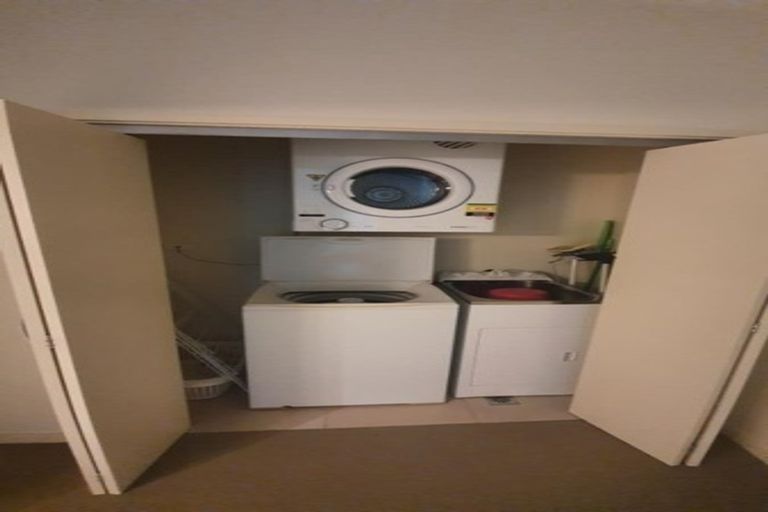 Photo of property in Quarterdeck, 3/4 Buller Street, New Plymouth, 4310