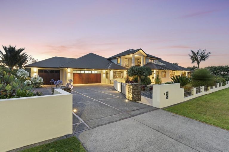 Photo of property in 14a Veale Road, Frankleigh Park, New Plymouth, 4310