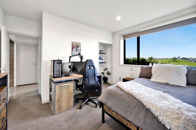 Photo of property in 16a Links Drive, Waiwhakaiho, New Plymouth, 4312