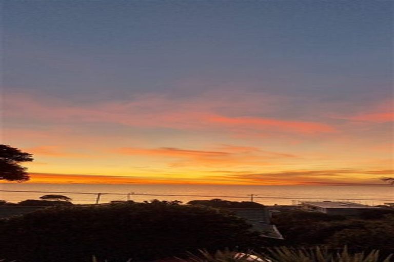 Photo of property in 13 Karekare Road, Raumati South, Paraparaumu, 5032