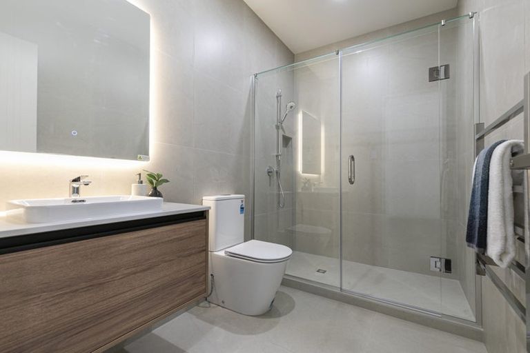 Photo of property in 36 Taiororua Avenue, Massey, Auckland, 0614