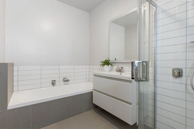 Photo of property in 43b Mandalay Terrace, Khandallah, Wellington, 6035