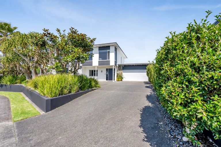 Photo of property in 18 Parkvue Drive, Bell Block, New Plymouth, 4312