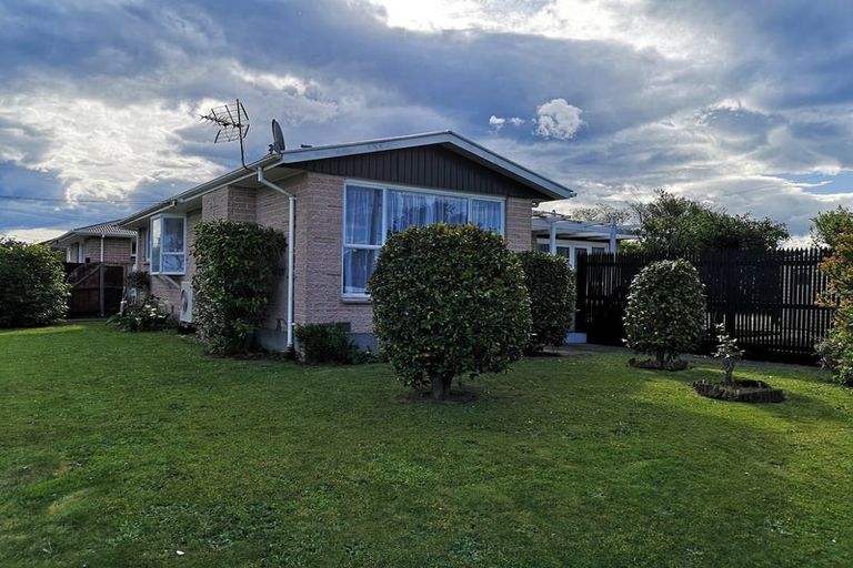 Photo of property in 6 Norrie Street, Redwood, Christchurch, 8051