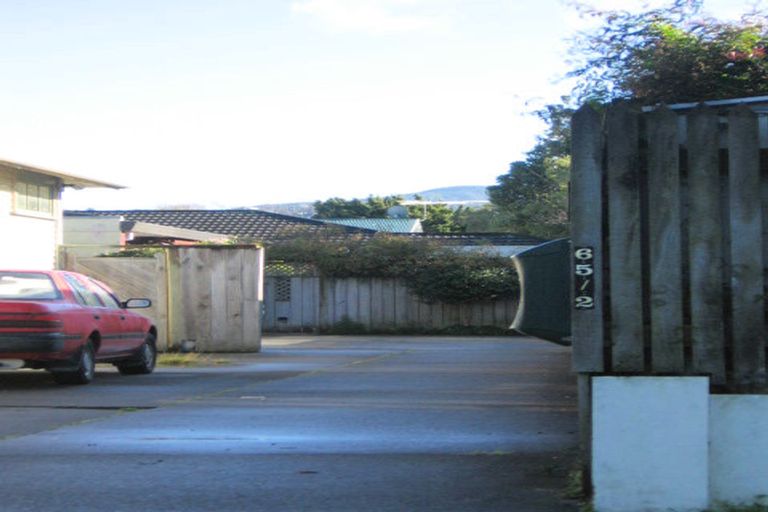 Photo of property in 2/65 Pohutukawa Street, Woburn, Lower Hutt, 5011