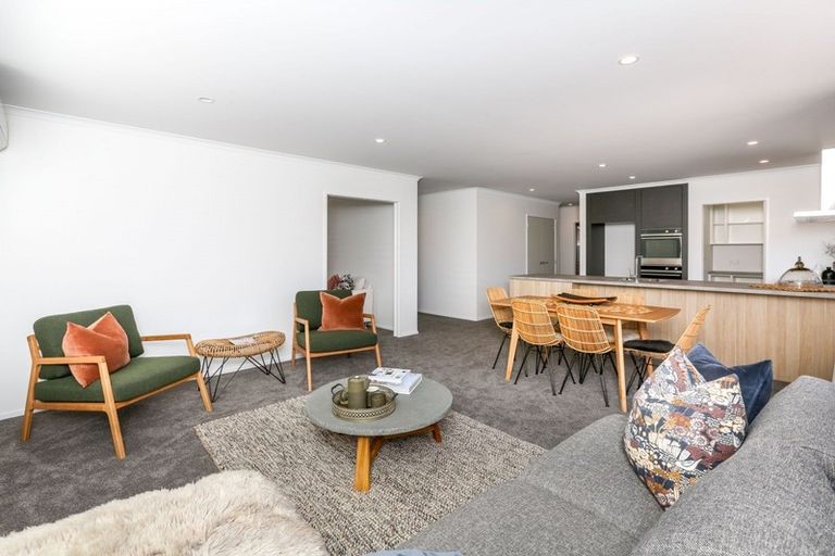 Photo of property in 386a Mangorei Road, Merrilands, New Plymouth, 4312