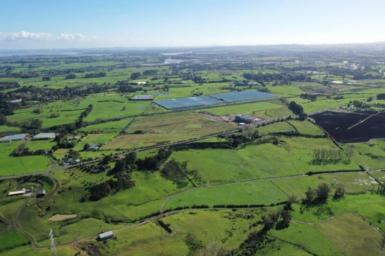 Photo of property in 338 Burtt Road, Runciman, Drury, 2578