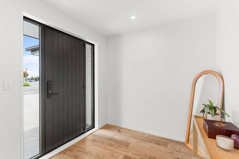 Photo of property in 139 Springs Road, Hornby, Christchurch, 8042