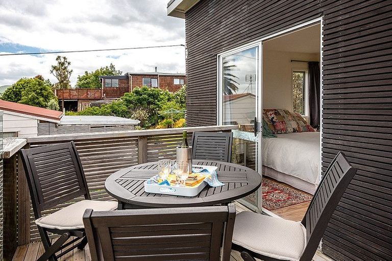 Photo of property in 19 Tetley Road, Surfdale, Waiheke Island, 1081