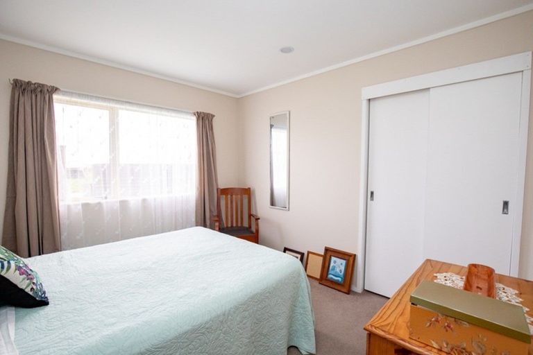 Photo of property in 41 Pipiroa Road, Ngatea, 3503