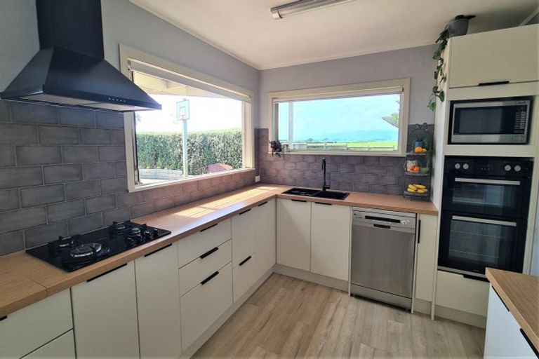 Photo of property in 3636 South Road, Opunake, 4682