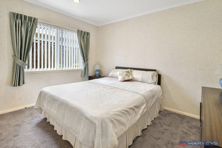 Photo of property in 4b Stewart Gibson Place, Manurewa, Auckland, 2105