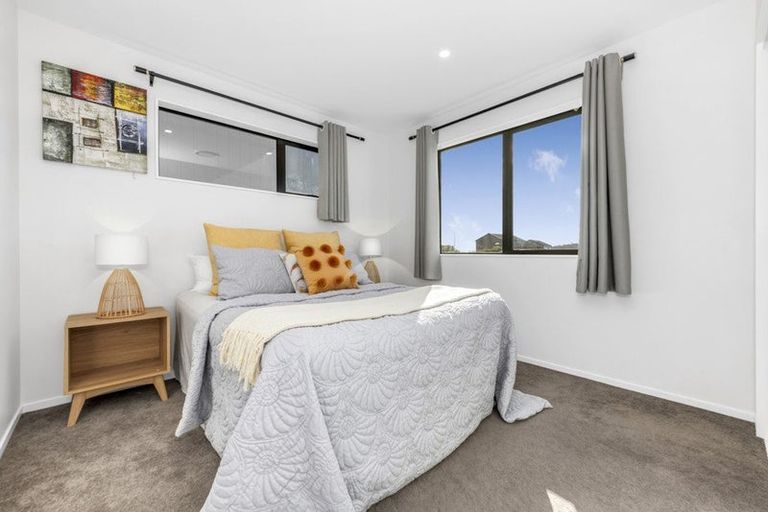 Photo of property in 8 Frontier Lane, Flat Bush, Auckland, 2019