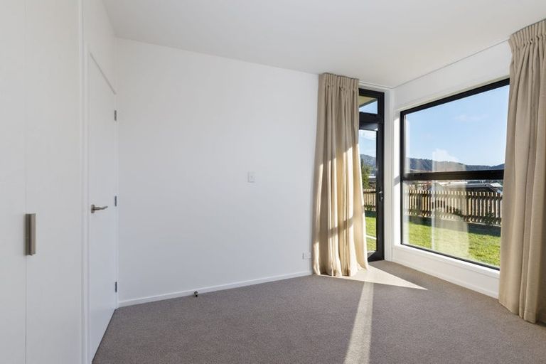 Photo of property in 12b Russell Street, Picton, 7220