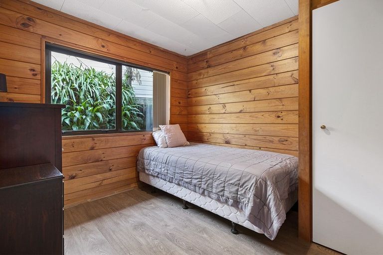 Photo of property in 37 Westhaven Drive, Tawa, Wellington, 5028