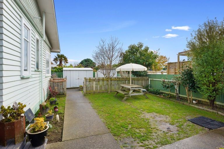 Photo of property in 38 Kirk Street, Otaki, 5512