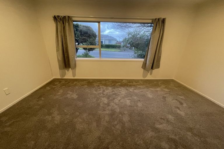 Photo of property in 11 Carbine Road, Mount Wellington, Auckland, 1060