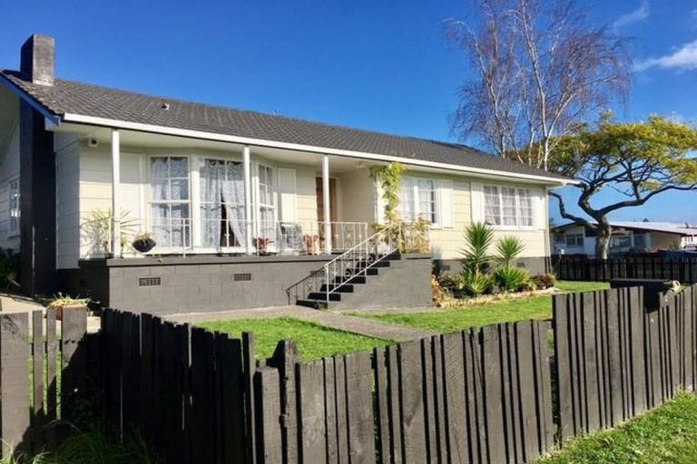 Photo of property in 1 Malmo Place, Manurewa, Auckland, 2102